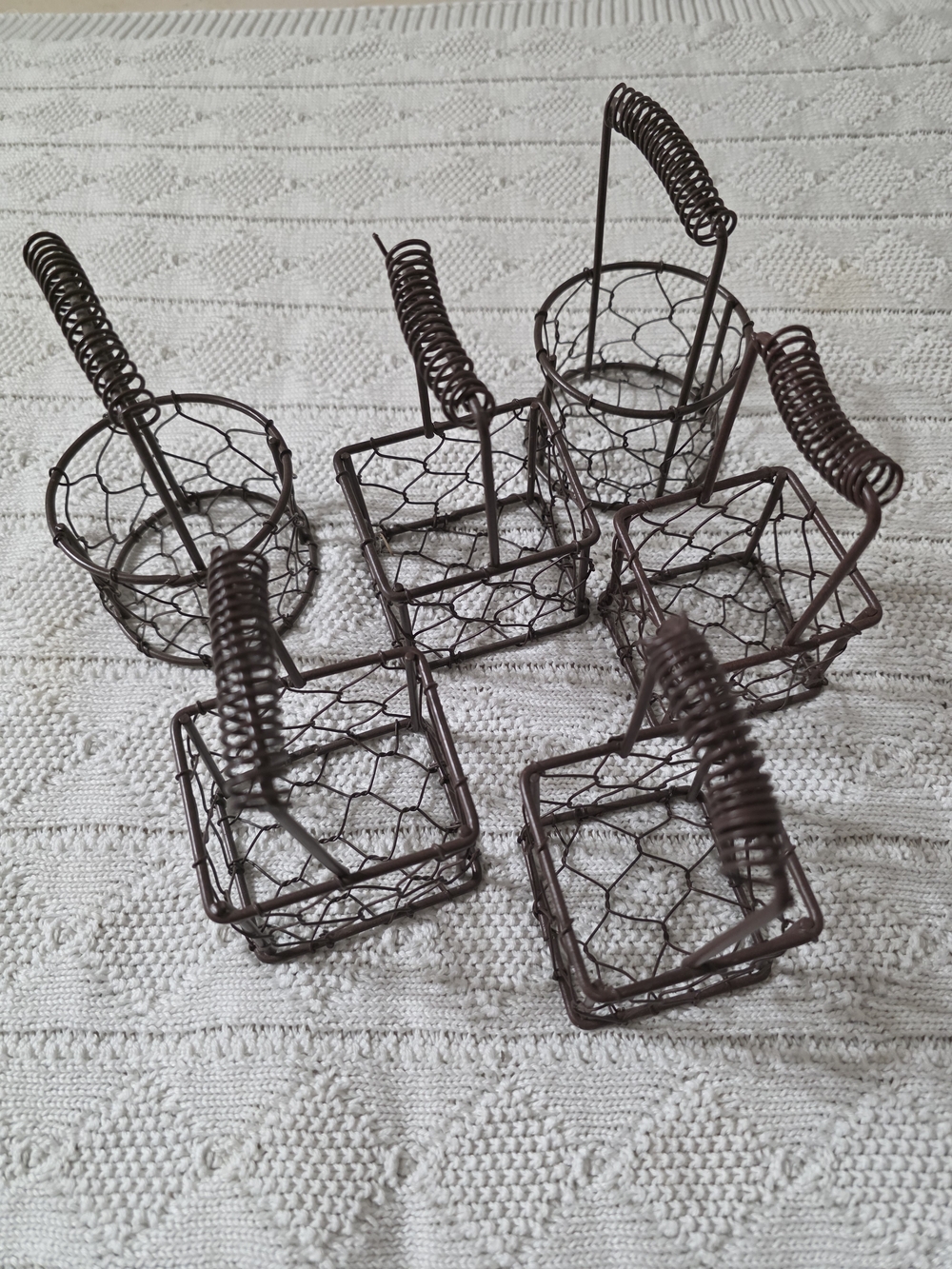 Set of 6 Rustic Wire Baskets - Picture 9 of 9